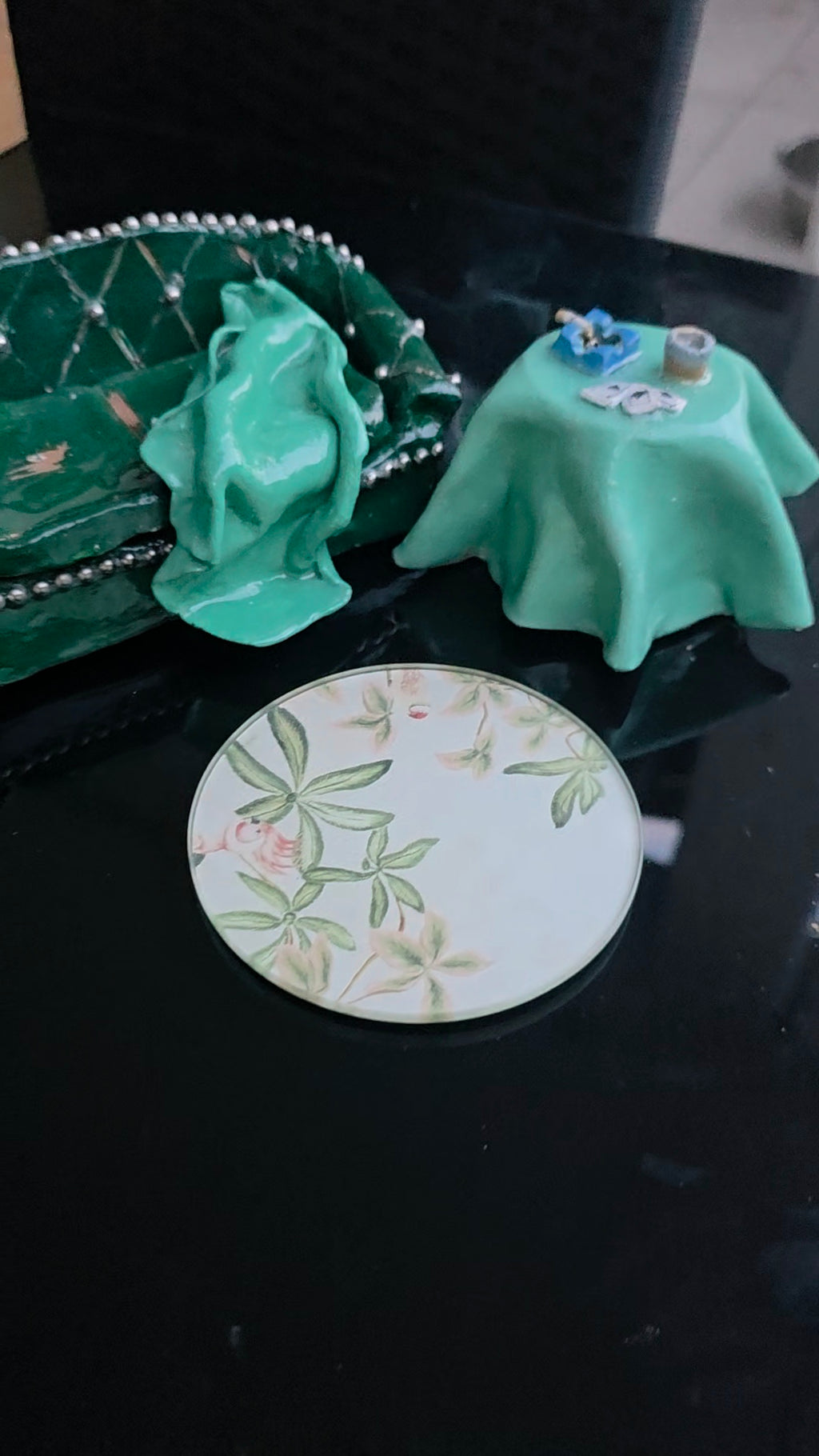 Bruciaincenso e Portagioie da Tavolo Verde Smeraldo, Mini Diorama Fatto a Mano in Ceramica a Freddo, Regalo Unico e Particolare per la Casa