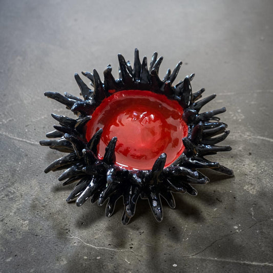 Portagioie Riccio di Mare in Ceramica - Scultura Ceramica Artigianale Fatta a Mano - Regalo Unico Decorativo Rosso e Nero